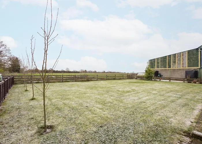 Host & - Croft * Pickering